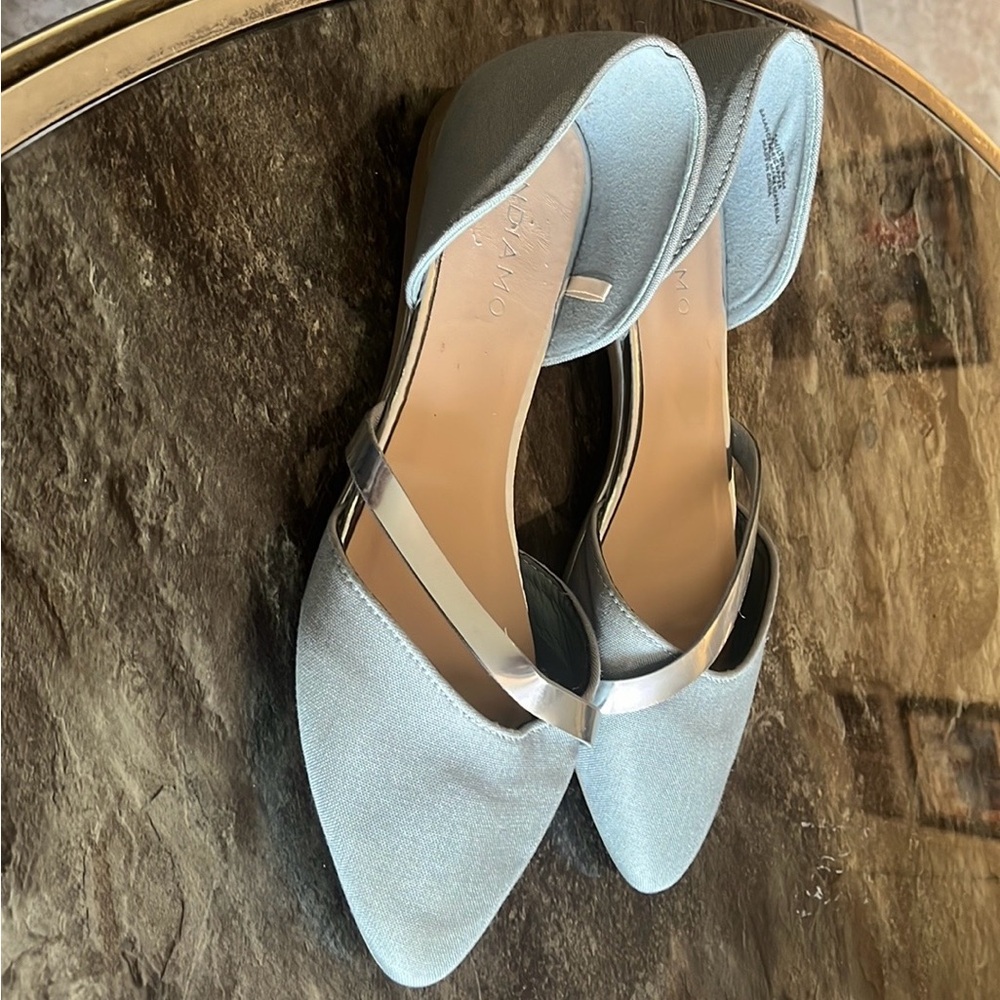 Flats - Picture 2 of 2